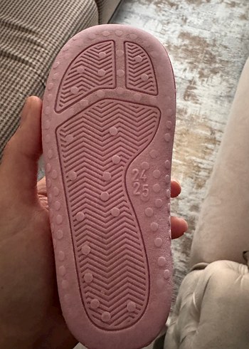 Kız Çocuk Pembe Cırtlı Kaydırmaz Terlik - Görsel 2