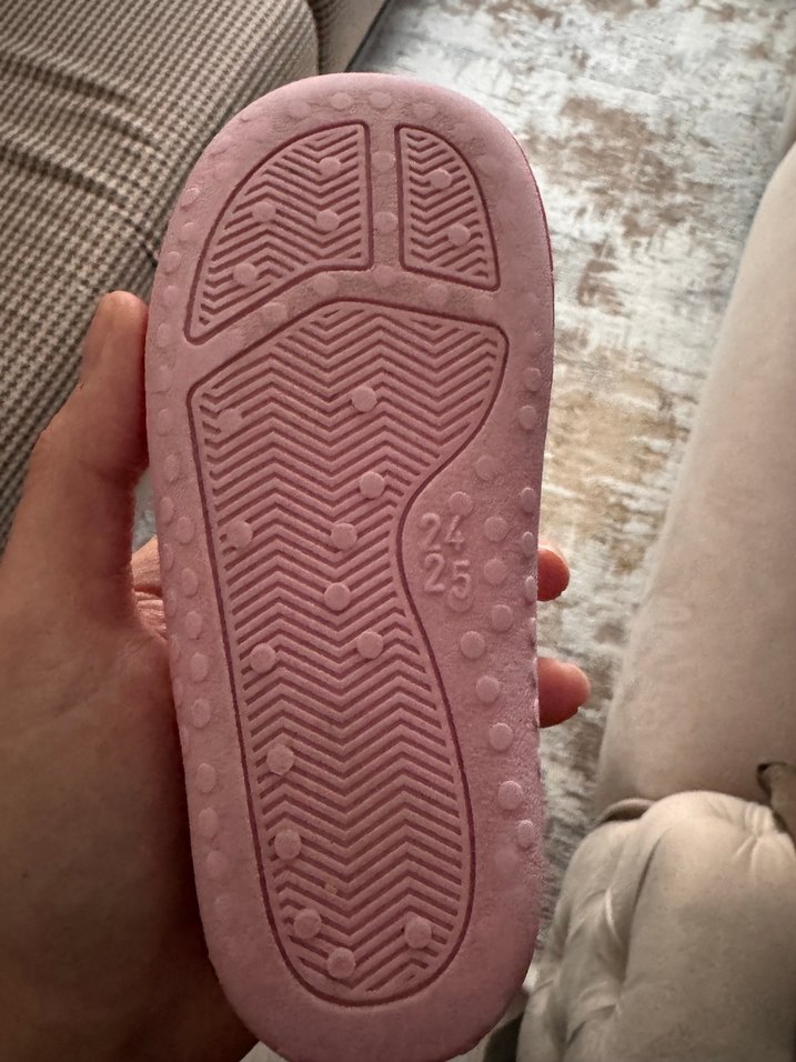 Kız Çocuk Pembe Cırtlı Kaydırmaz Terlik - Görsel 2