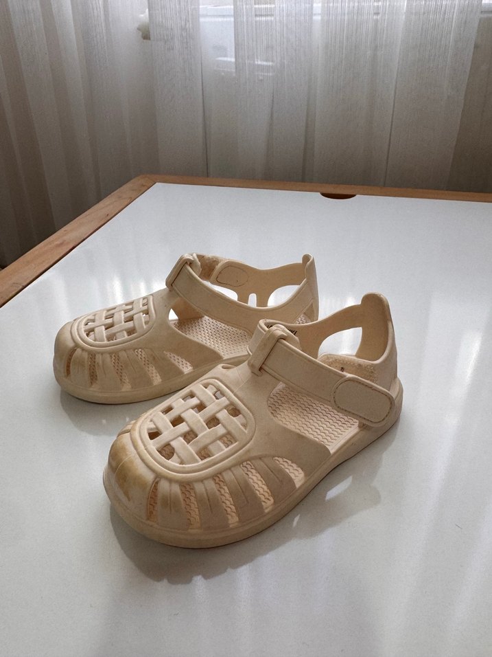 Kız Çocuk Beyaz Tokalı Sandalet - Görsel 2