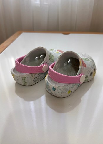 Gri Yılan Desenli İlk Adım Kız Ayakkabısı - Görsel 3