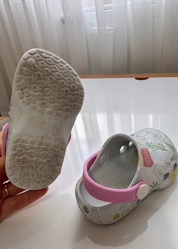 Gri Yılan Desenli İlk Adım Kız Ayakkabısı - Görsel 4