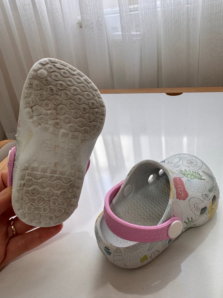 Gri Yılan Desenli İlk Adım Kız Ayakkabısı - Görsel 4