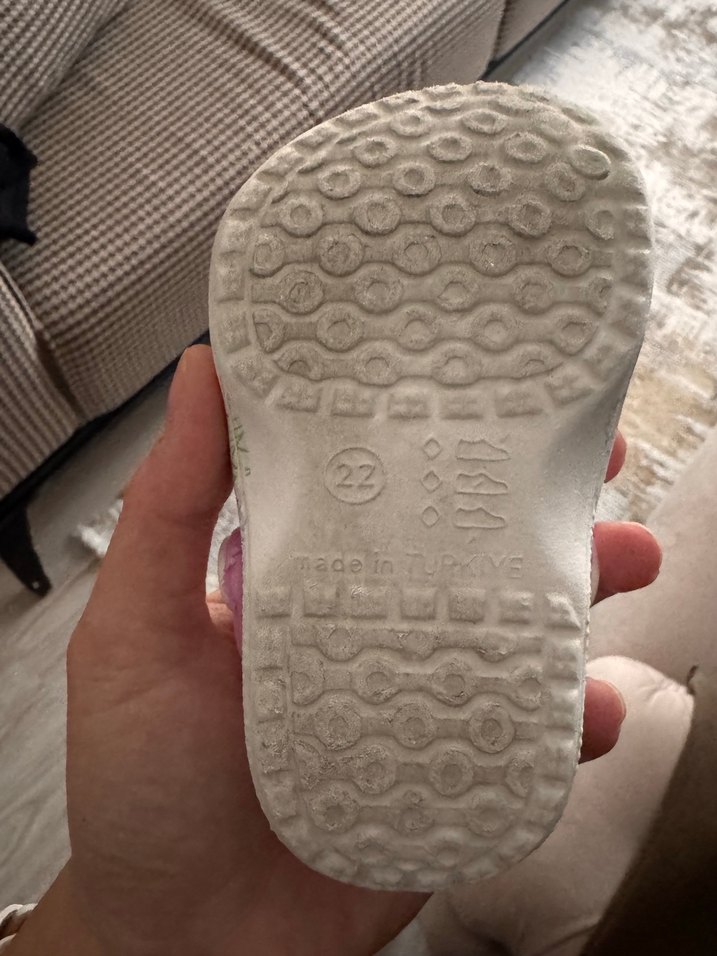 Gri Yılan Desenli İlk Adım Kız Ayakkabısı - Görsel 2