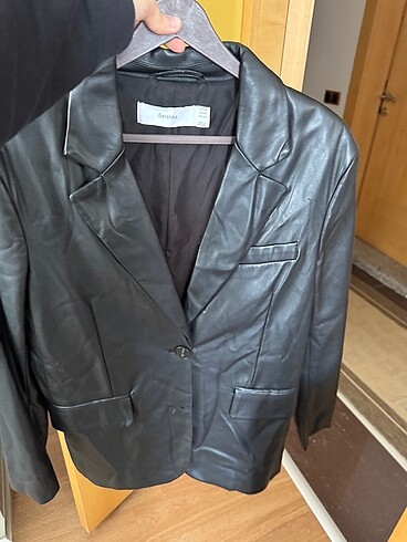 BERSHKA deri blazer