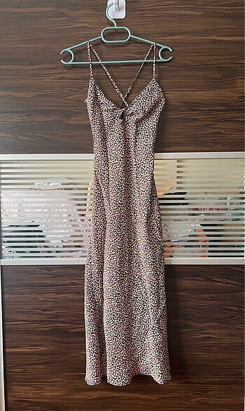 Bershka saten elbise