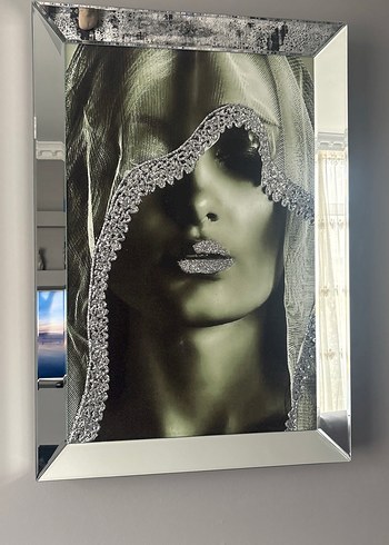 Gri Kadın Portresi Ayna Çerçeveli Tablo
