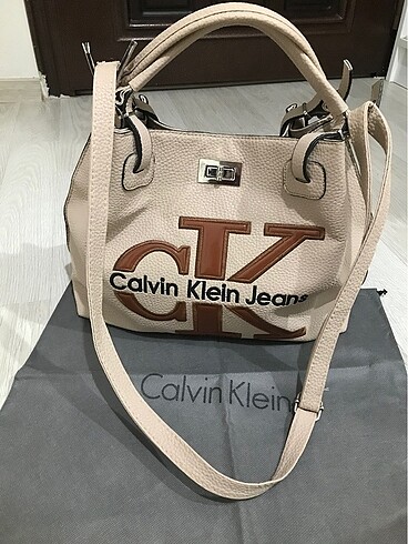 Beden Calvin klein çanta