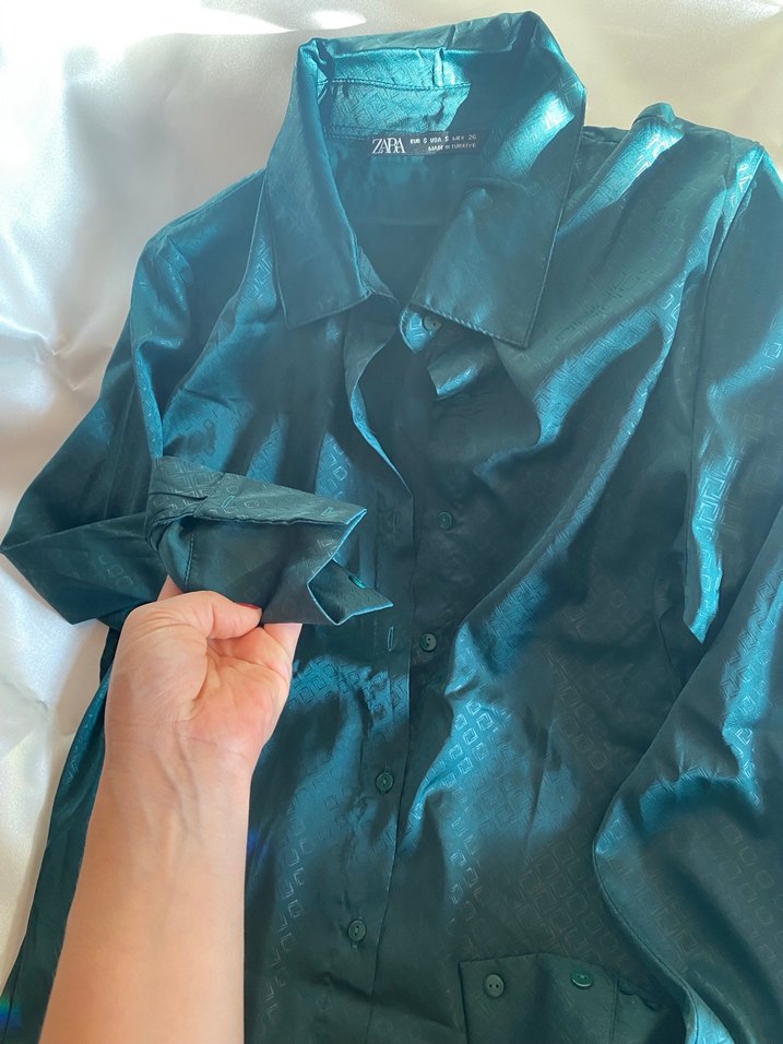 Düğmeli Turkuaz Saten Kadın Gömlek - Görsel 2