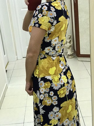 s Beden Sarı çiçek desenli lacivert elbise