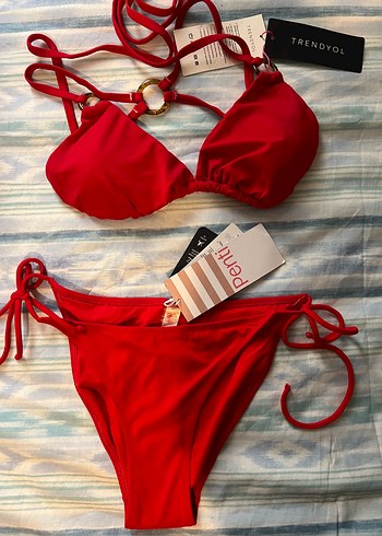 Kırmızı Penti bikini takımı
