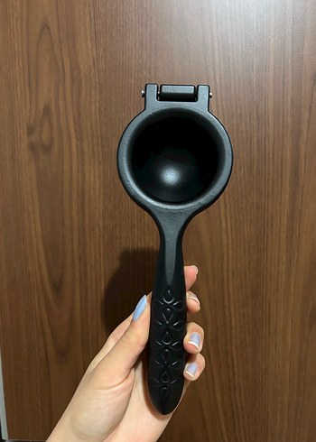 Siyah Metal Limon Sıkacağı - Görsel 5