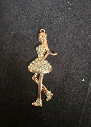 Parlak Altın Renkli Pullu Dansçı Charm kolye ucu - Görsel 2