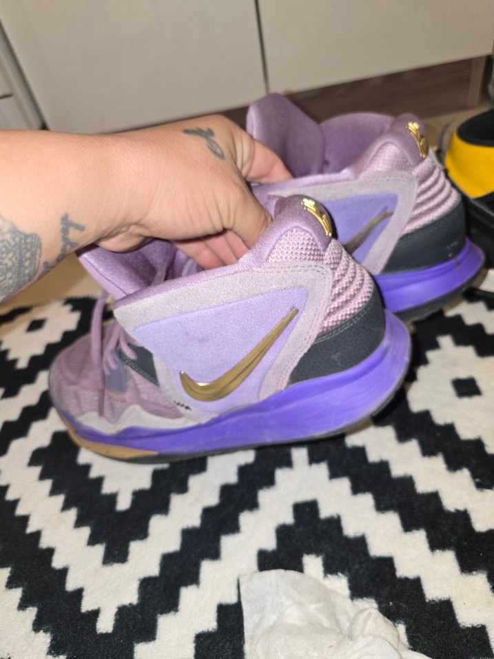 Nike Mor Bağcıklı Basketbol Ayakkabısı orjinal ürün - Görsel 3