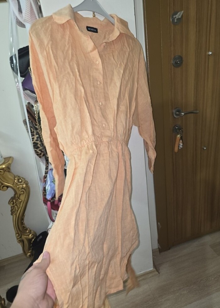 Beli lastikli ve arkası kuyruklu elbise - Görsel 2