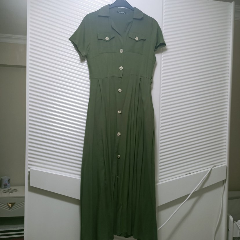 Düğmeli Kısa Kollu Uzun Keten Elbise - Görsel 2