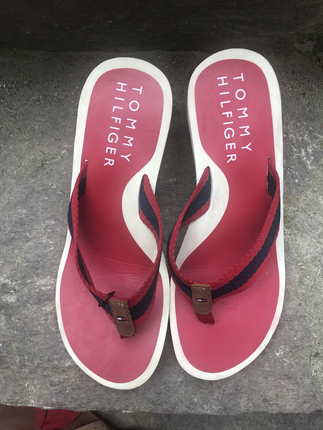 39 Beden Tommy Hilfiger 39 Numara 