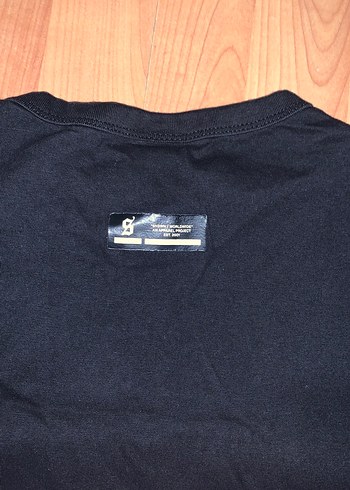 Erkek Bershka  Siyah Kolsuz Basic T-shirt - Görsel 3