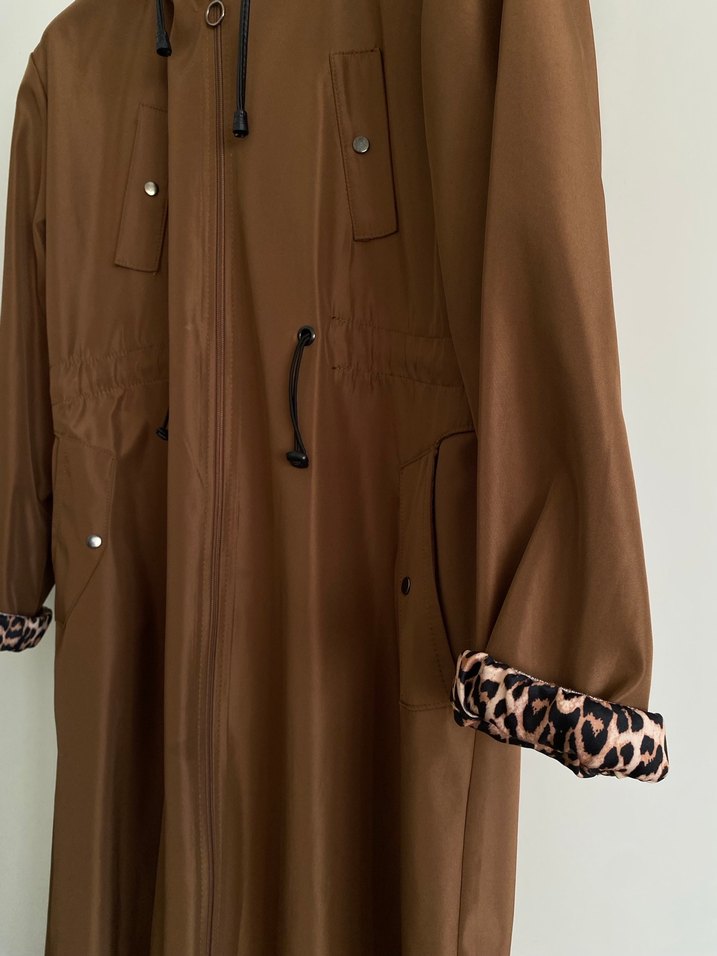 Leopar Desenli Kemerli Kadın Uzun Yağmurluk trenç - Görsel 2