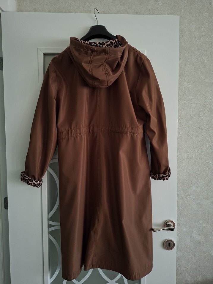 Leopar Desenli Kemerli Kadın Uzun Yağmurluk trenç - Görsel 3