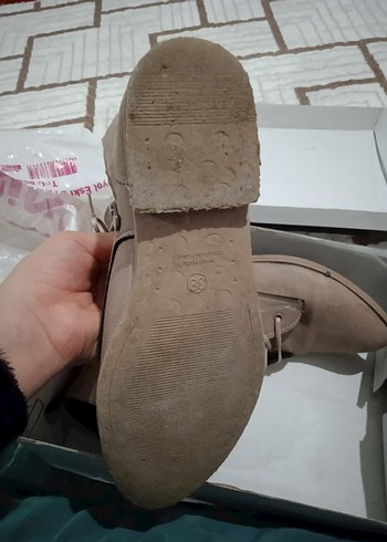 Bej Süet Tüylü Bağcıklı Kadın Bot - Görsel 8