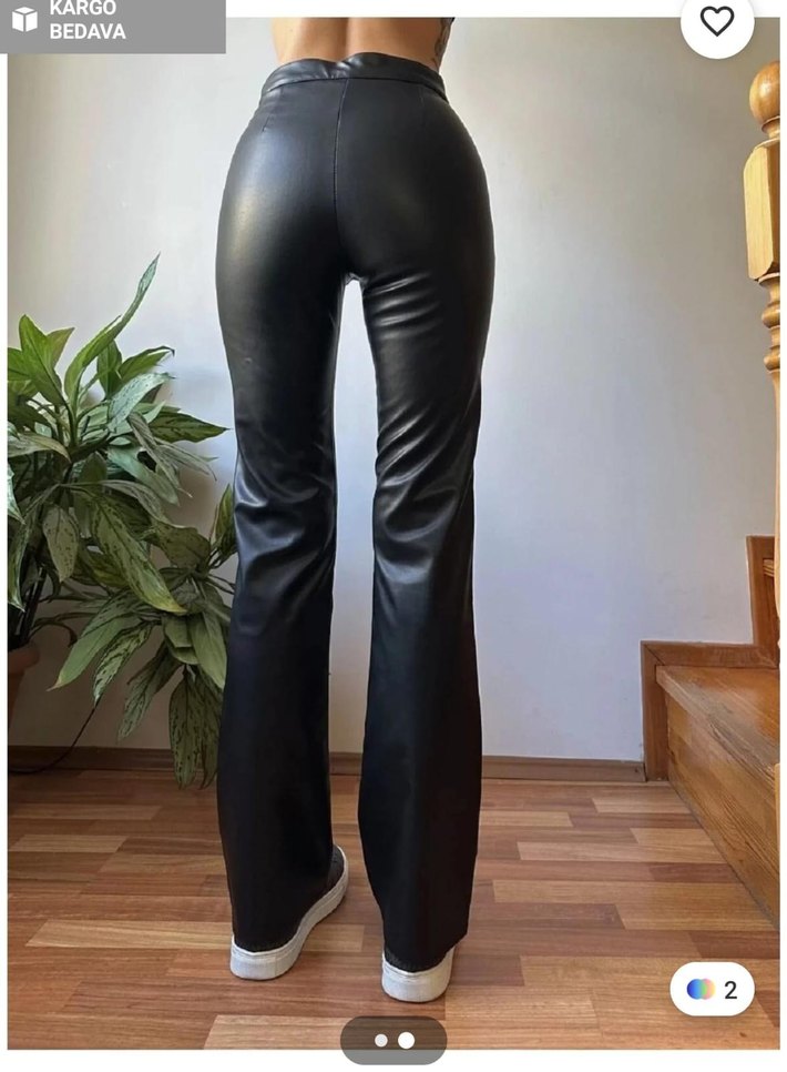 Düğme Detaylı Siyah Deri İspanyol Paça Kadın Pantolon - Görsel 2