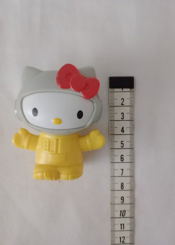 Beden Sarı Renkli Hello Kitty Figürü