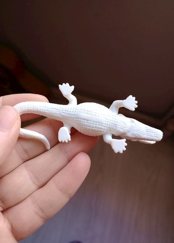 Renkli Beyaz Timsah Figürü - Görsel 5