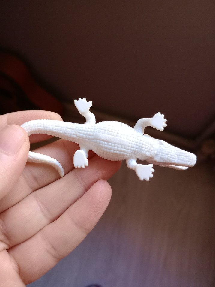 Renkli Beyaz Timsah Figürü - Görsel 5