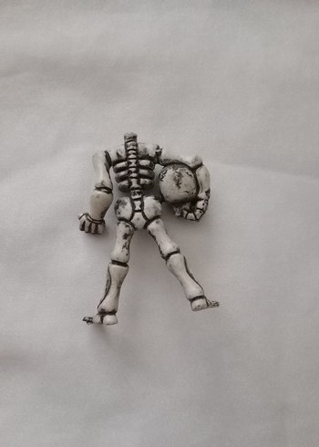 Kafatası Detaylı Gri Aksiyon Figürü - Görsel 2