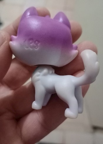 Mor Pastel Renkli Sevimli Aksiyon Figürü - Görsel 3