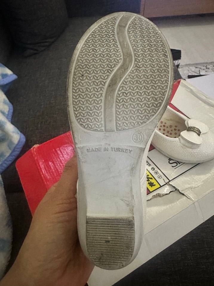 Kız Çocuk Beyaz Cırt Cırtlı Babet - Görsel 3