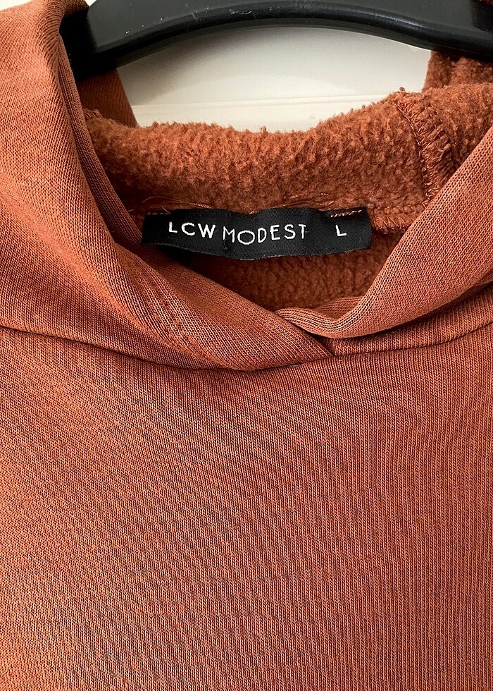 Kahverengi kapüşonlu sweatshirt - Görsel 3