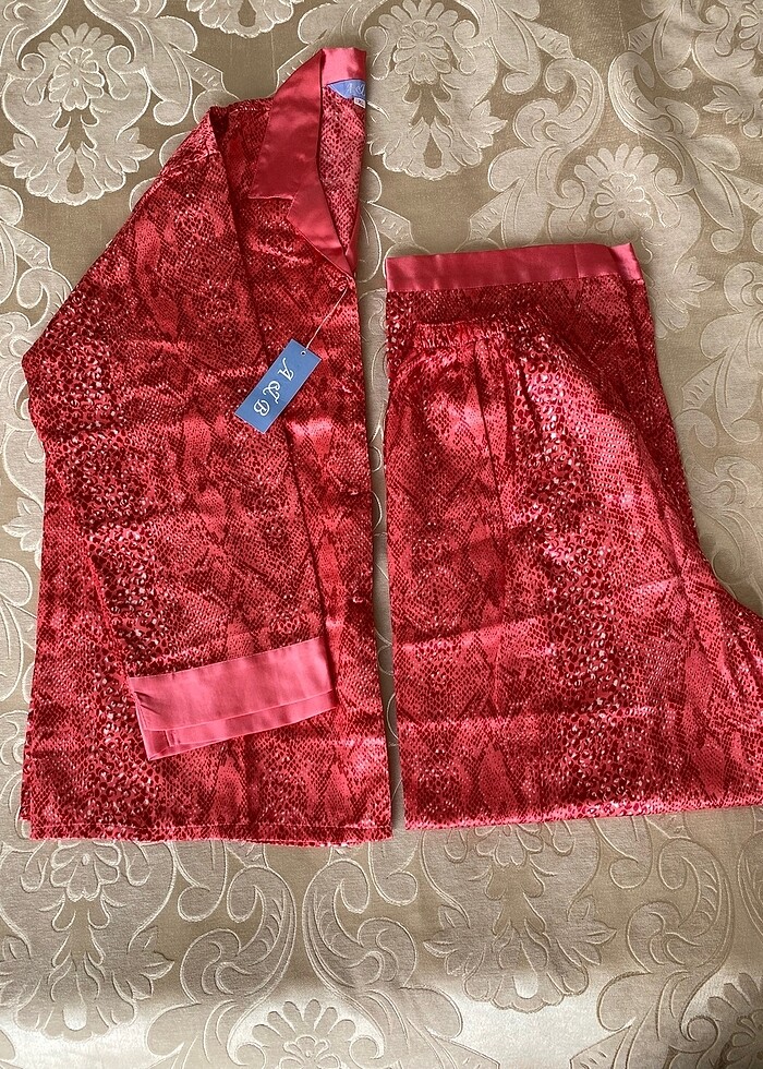 Saten önü düğmeli pijama takımı - Görsel 3