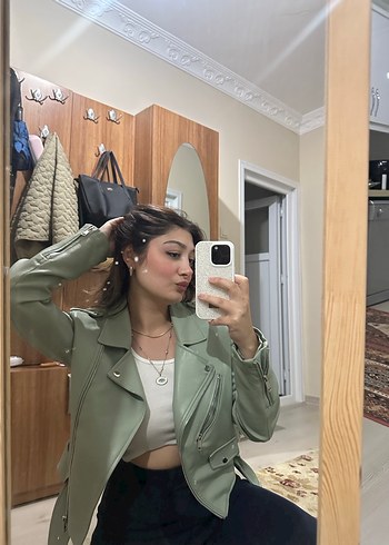 Kadın Haki Deri Kısa Ceket