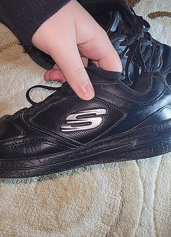 38 Beden Skechers rahat siyah 38 no ayakkabı