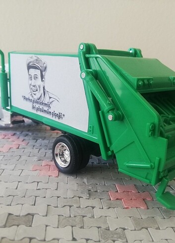 Çöp kamyonu 1:43