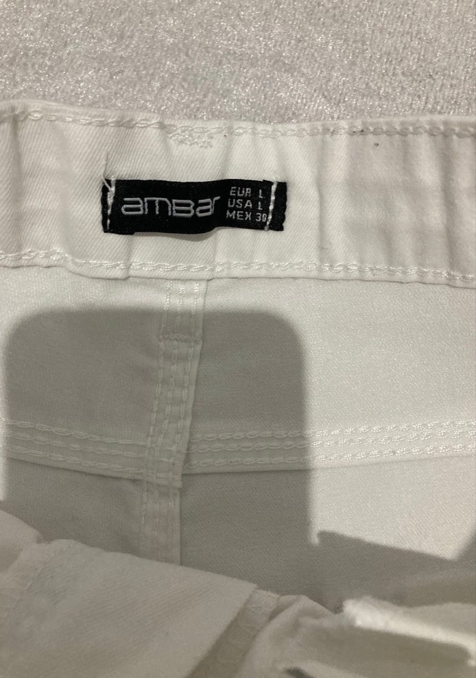 Beyaz Pamuklu Kadın Mini Denim Şort - Görsel 2