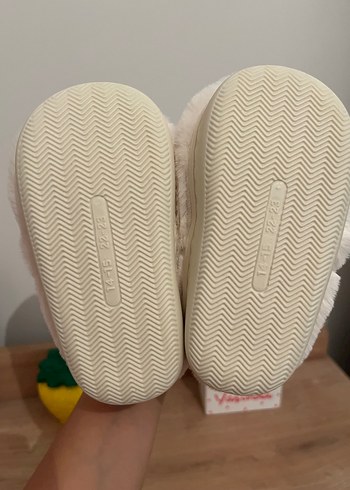 Kızlar için Beyaz Kürklü Tavşan Terlik - Görsel 4