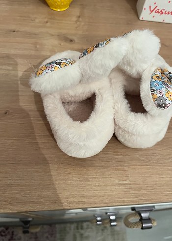 Kızlar için Beyaz Kürklü Tavşan Terlik - Görsel 3