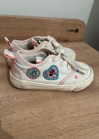 Nakışlı Beyaz Kız Çocuk Spor Ayakkabı - Görsel 3