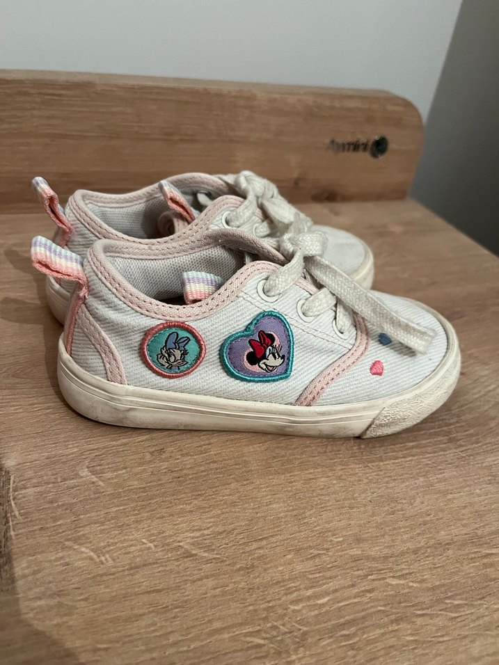 Nakışlı Beyaz Kız Çocuk Spor Ayakkabı - Görsel 3