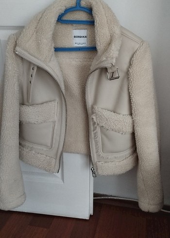 Bershka Beyaz Kürklü Kısa Ceket - Görsel 6