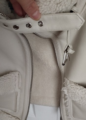 Bershka Beyaz Kürklü Kısa Ceket - Görsel 11