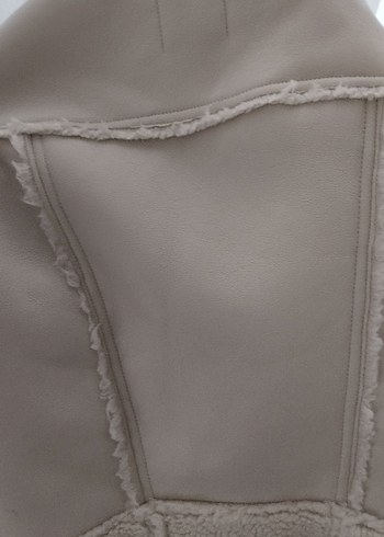 Bershka Beyaz Kürklü Kısa Ceket - Görsel 15