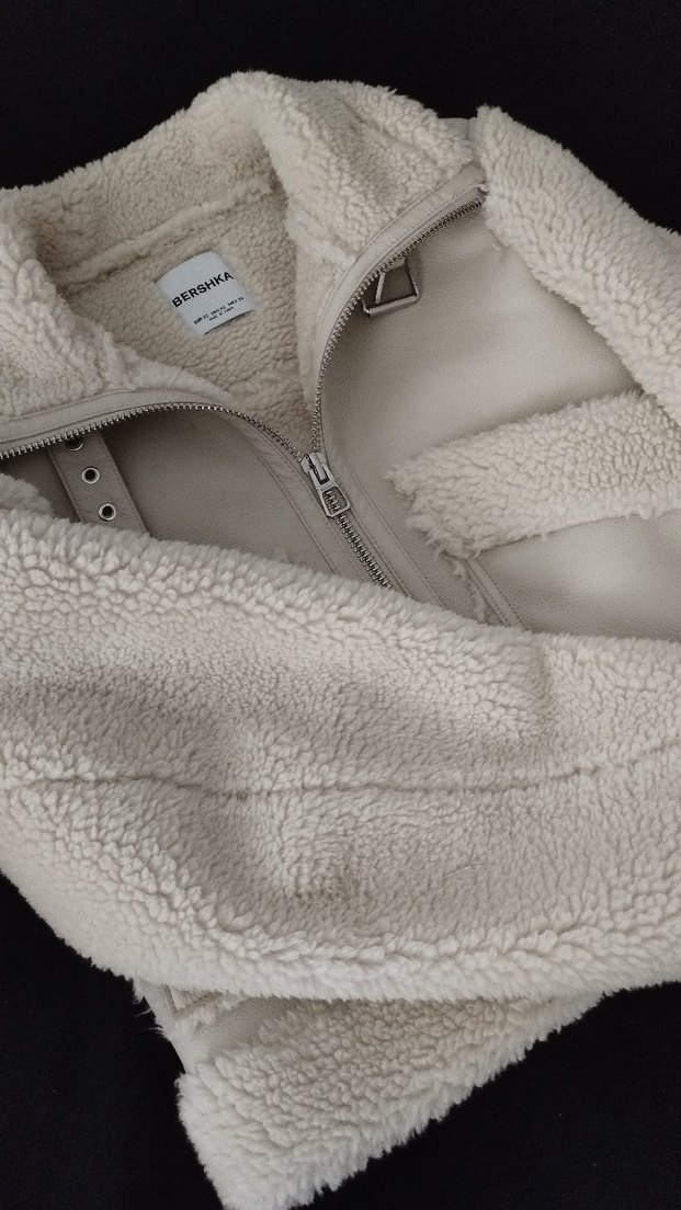 Bershka Beyaz Kürklü Kısa Ceket - Görsel 5