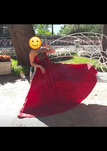 Uzun Kırmızı Drapeli Straplez Kadın Abiye - Görsel 2