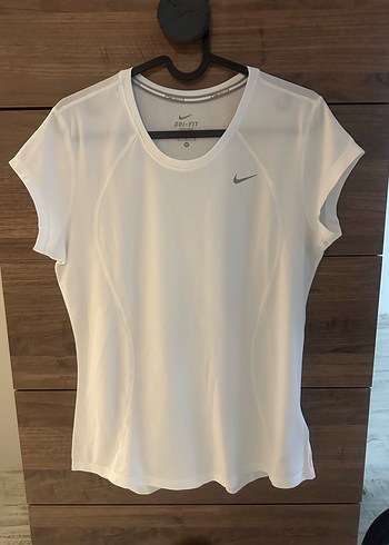 Nike Beyaz Kadın Spor Tişörtü