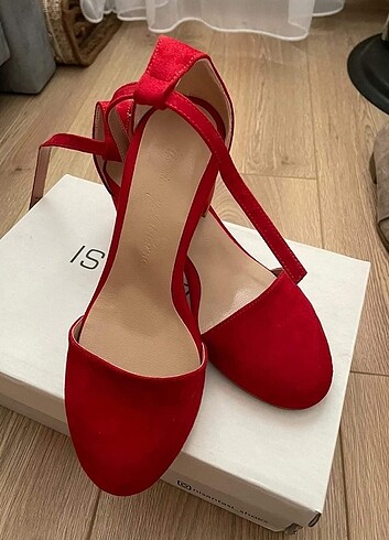 37 Beden kırmızı Renk Kırmızı kısa topuklu ayakkabi