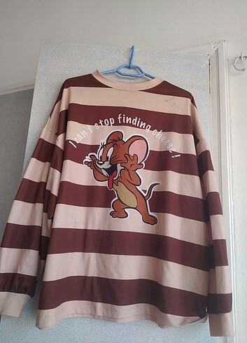 Sweatshirt