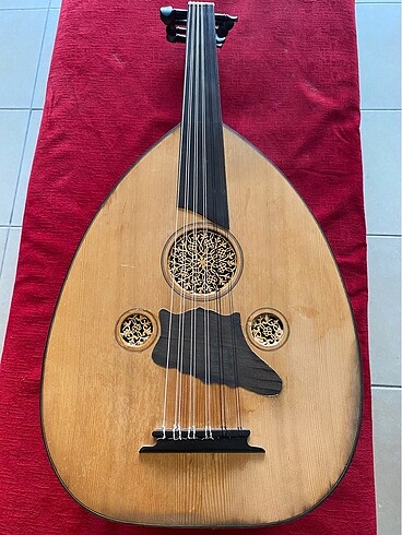 Az kullanılmış Ud .teller ve abanoz burgular sıfır